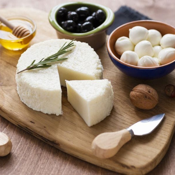What's The Difference Between Burrata And Fresh Mozzarella?
