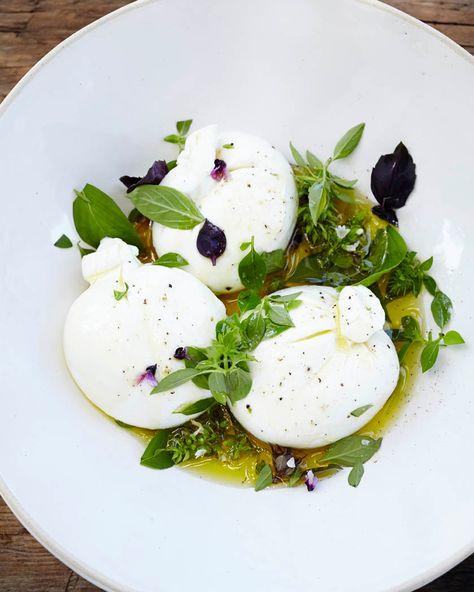 History of Burrata - One of The Dairy Masterpieces of The South