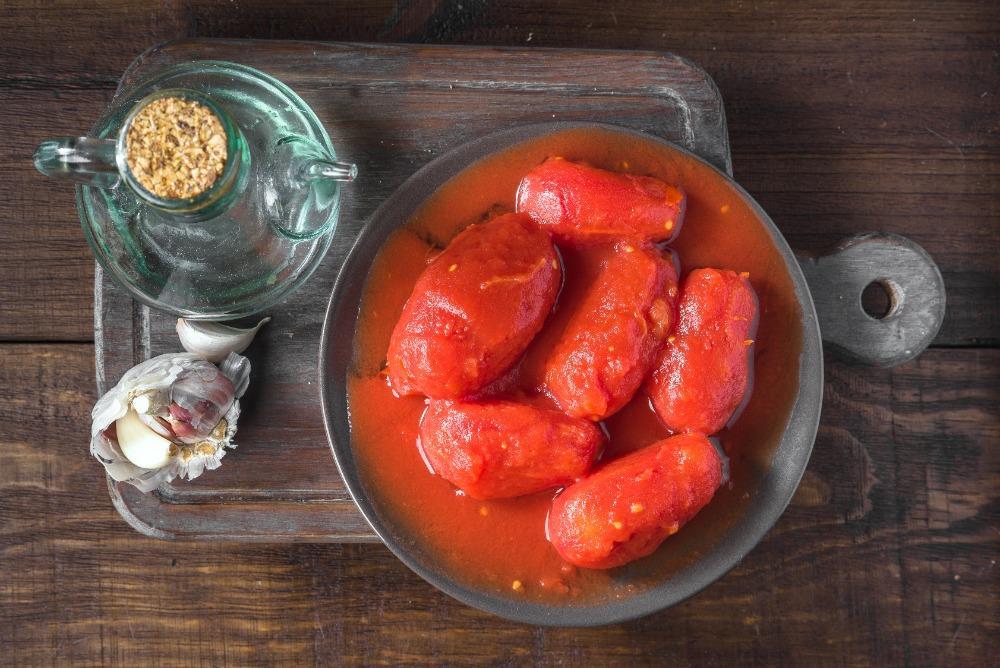 Traditional Peeled tomatoes